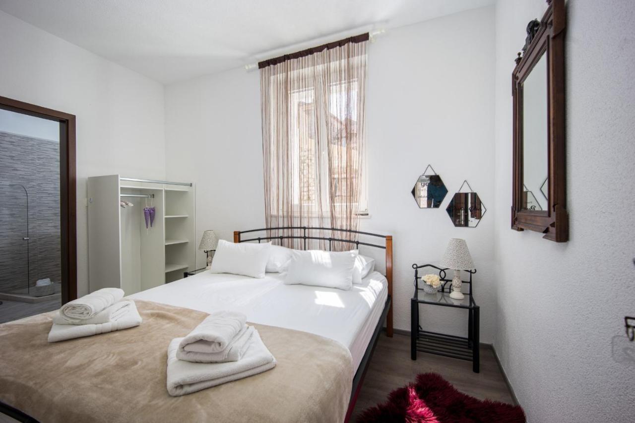 Stonehouse Lino For 6 With Sea View Apartman Trogir