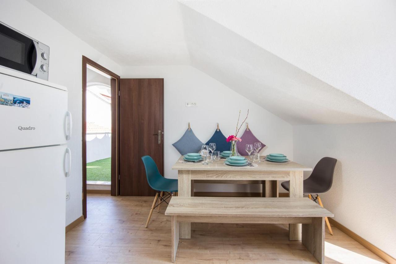 Stonehouse Lino For 6 With Sea View Trogir