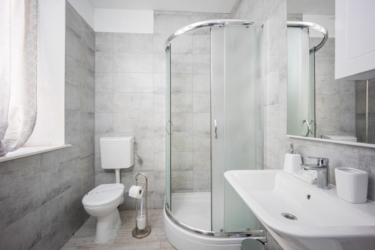 Stonehouse Lino For 6 With Sea View Apartma