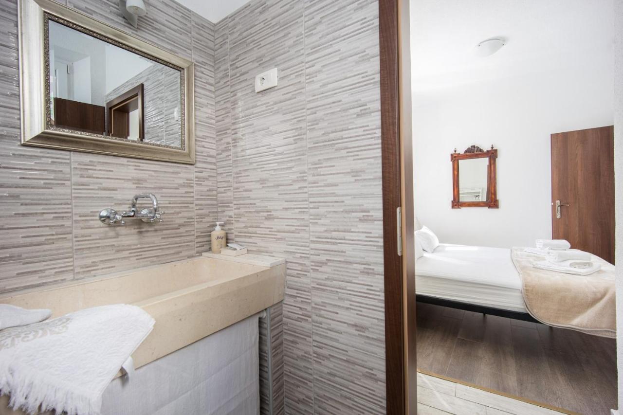 Stonehouse Lino For 6 With Sea View Trogir