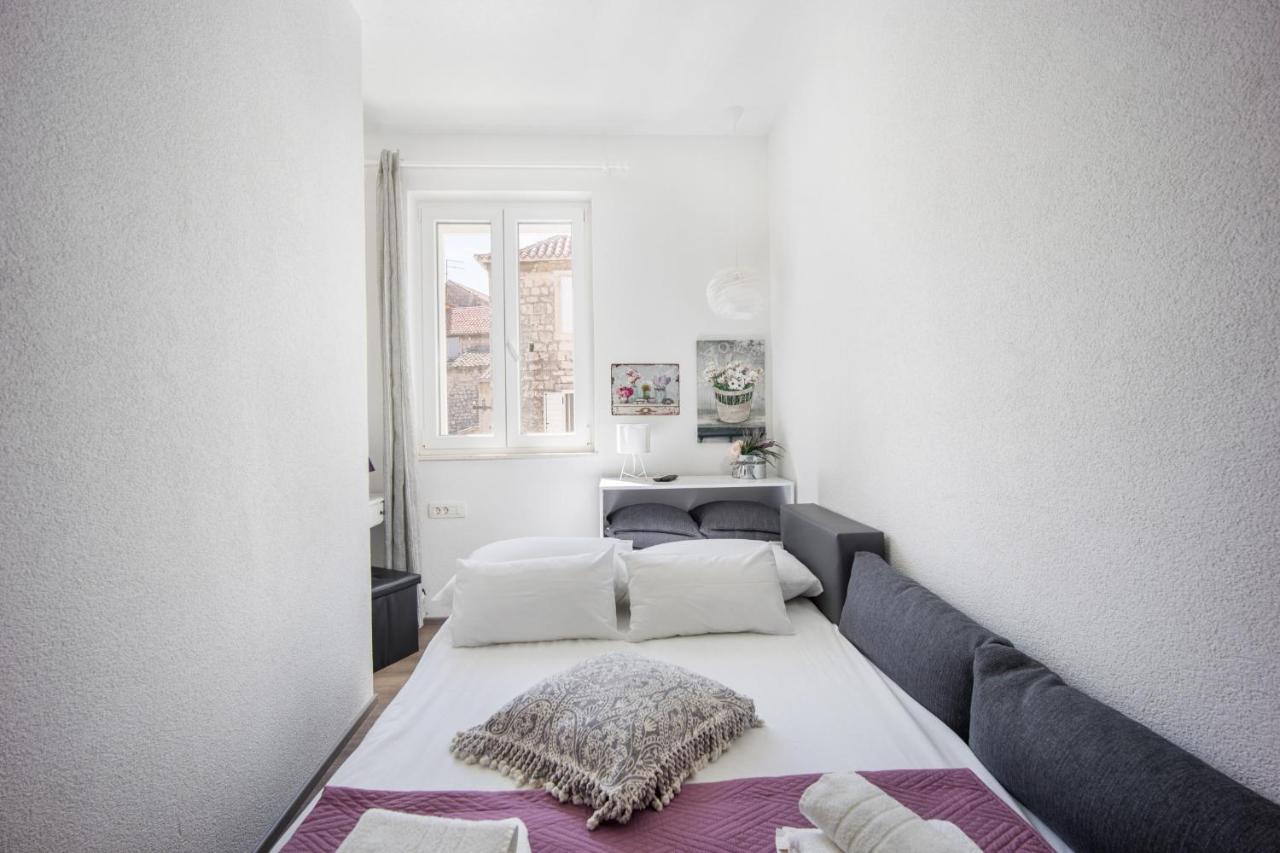 Apartma Stonehouse Lino For 6 With Sea View